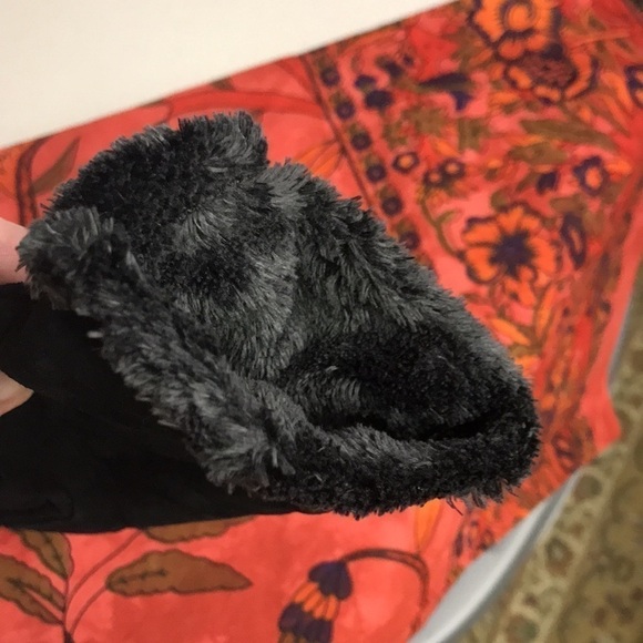 Women’s Black Suede Gloves with Fleece lining Size M Excellent Condition - Picture 5 of 8